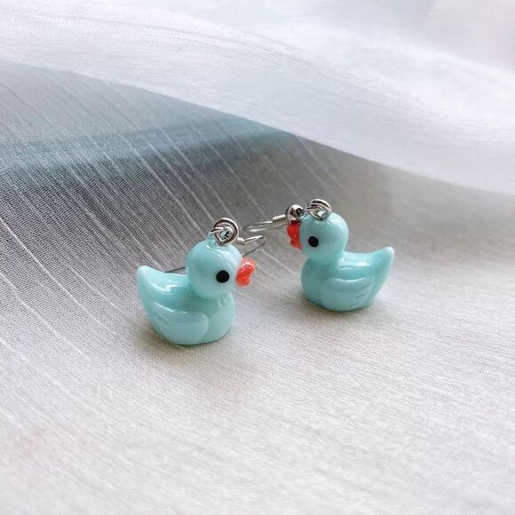 🆕Blue Duck Charm Dangle Earrings - Picture 4 of 5